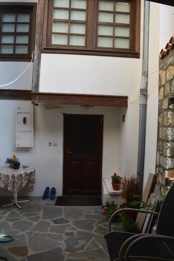 Patche Residence - A Wine Cellar Hideaway In The Historic Home Of Revolutionary Metodi Patche Охрид Экстерьер фото