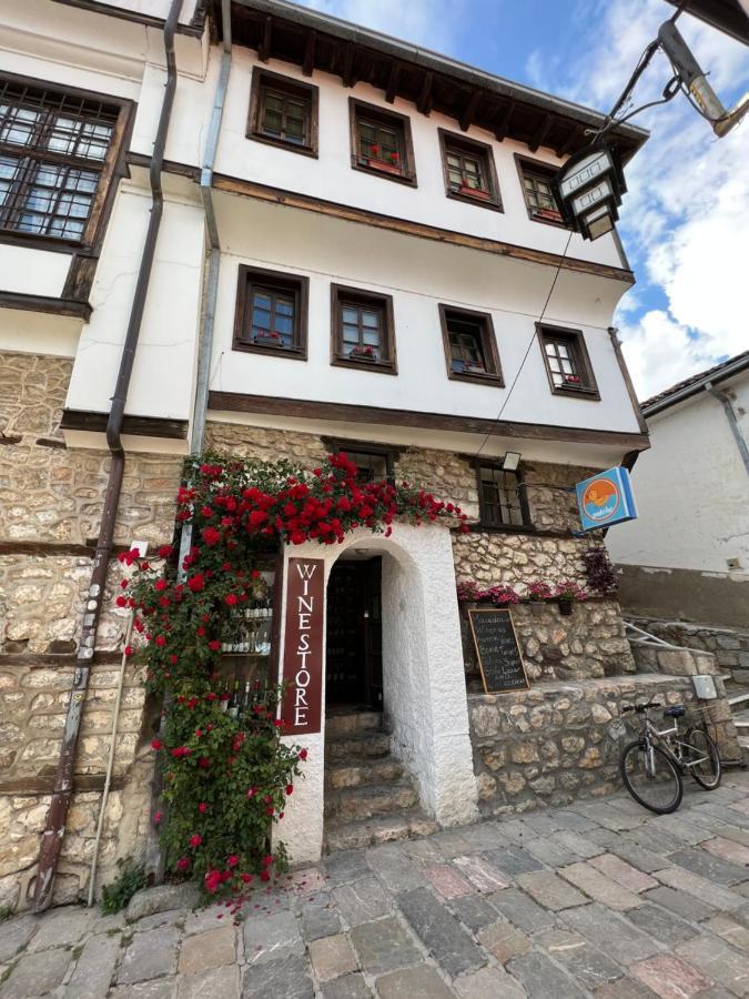 Patche Residence - A Wine Cellar Hideaway In The Historic Home Of Revolutionary Metodi Patche Охрид Экстерьер фото